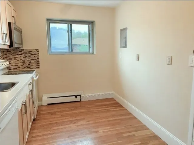 $2,600 | 32 Westgate Road, Unit 6, Boston, MA 02467