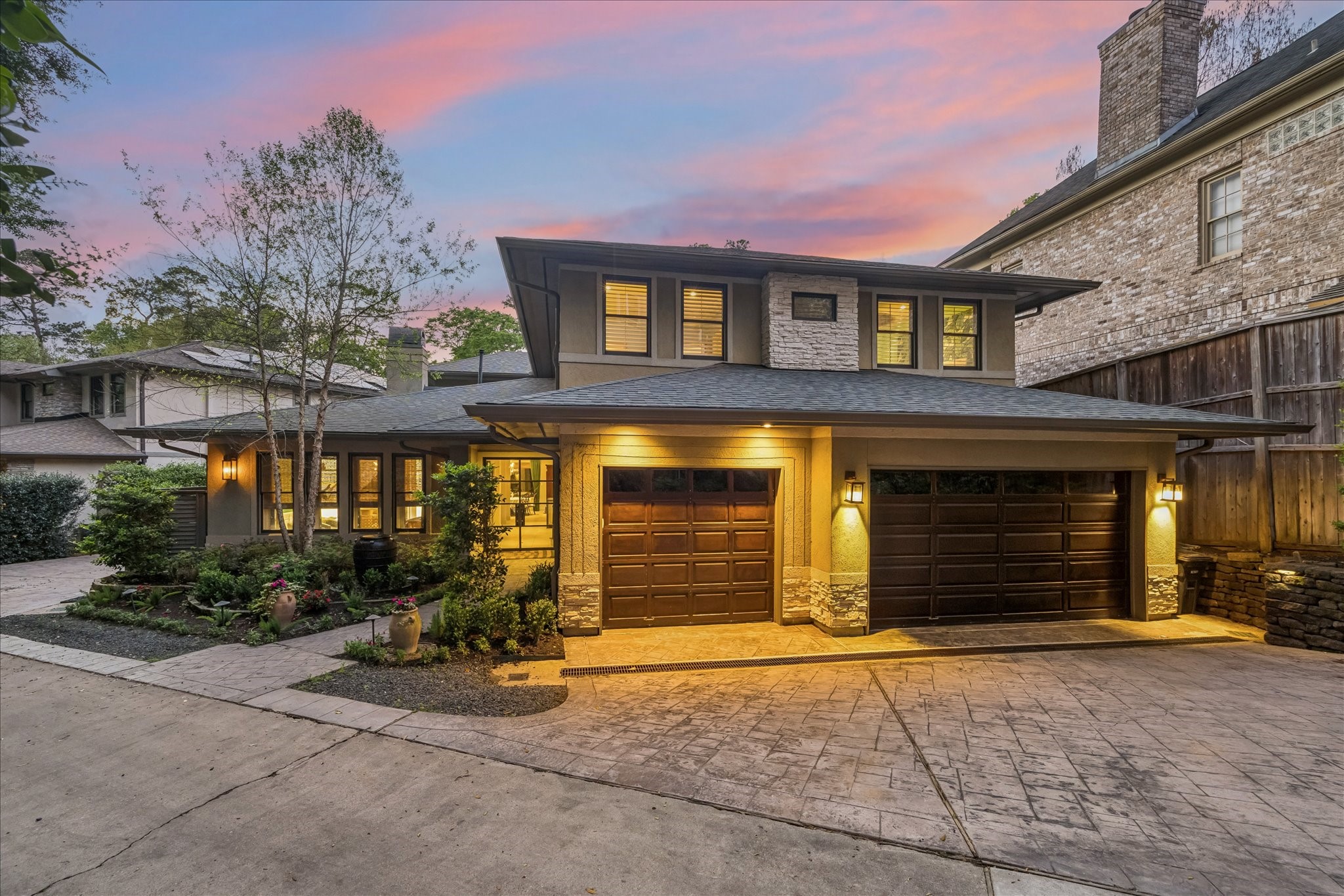422 Pinewold Drive Houston, TX 77056 - Photo 3 of 49 a front view of a house
