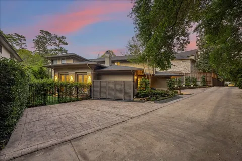 $2,250,000 | 422 Pinewold Drive, Houston, TX 77056