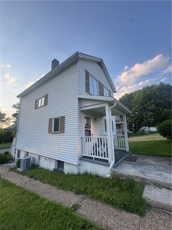 1013 Howell Street Vandergrift, PA 15690 - Photo 3 of 30