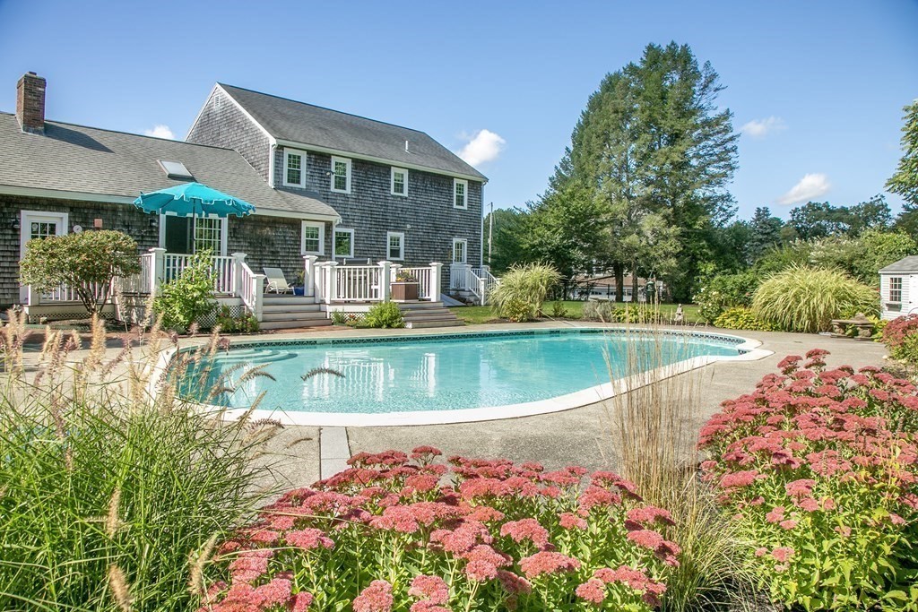 161 Birchwood Road Hanover, MA 02339 - Photo 3 of 32 Gallery Image 3