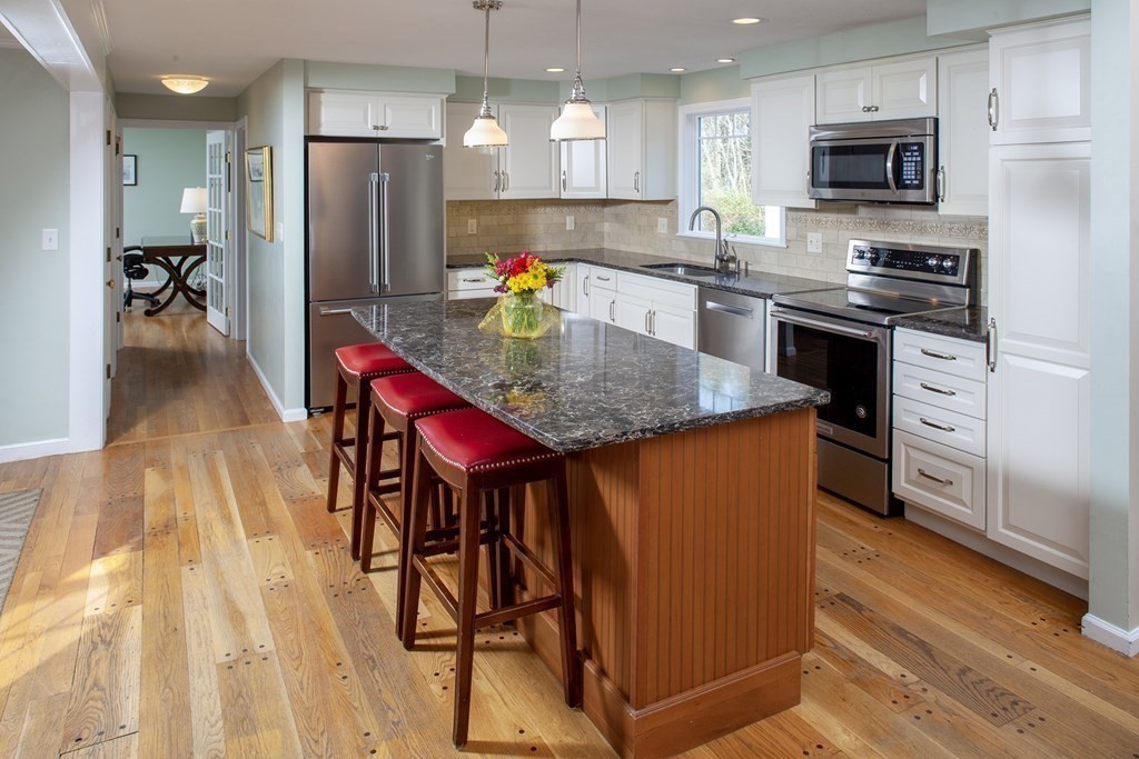 161 Birchwood Road Hanover, MA 02339 - Photo 7 of 32 Gallery Image 7
