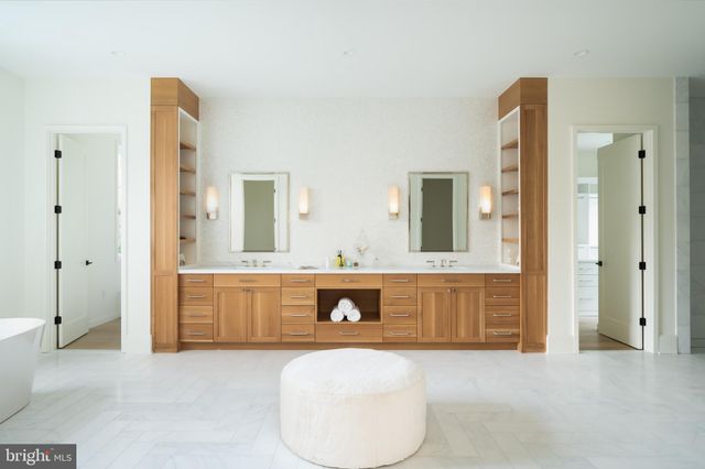 $10,000,000 | 3022 University Terrace Northwest, Washington, DC 20016