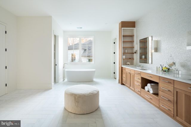 $10,000,000 | 3022 University Terrace Northwest, Washington, DC 20016