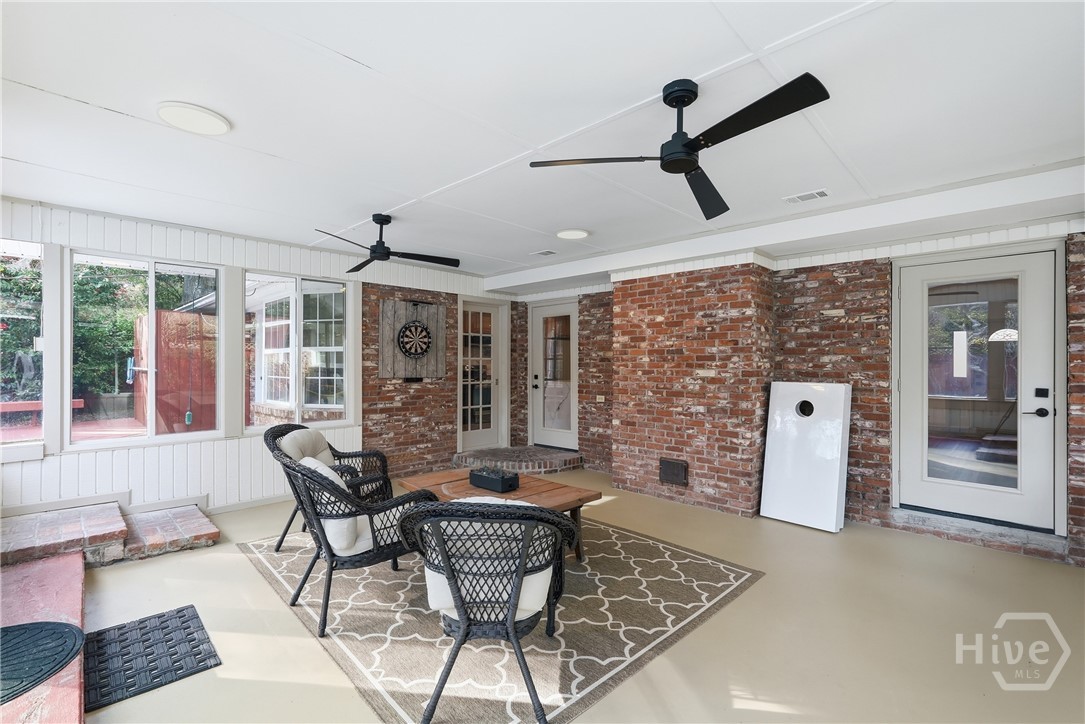 105 Carlton Road Savannah, GA 31410 - Photo 31 of 48 Sunroom