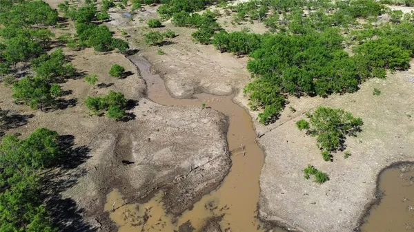 an aerial view of a yard