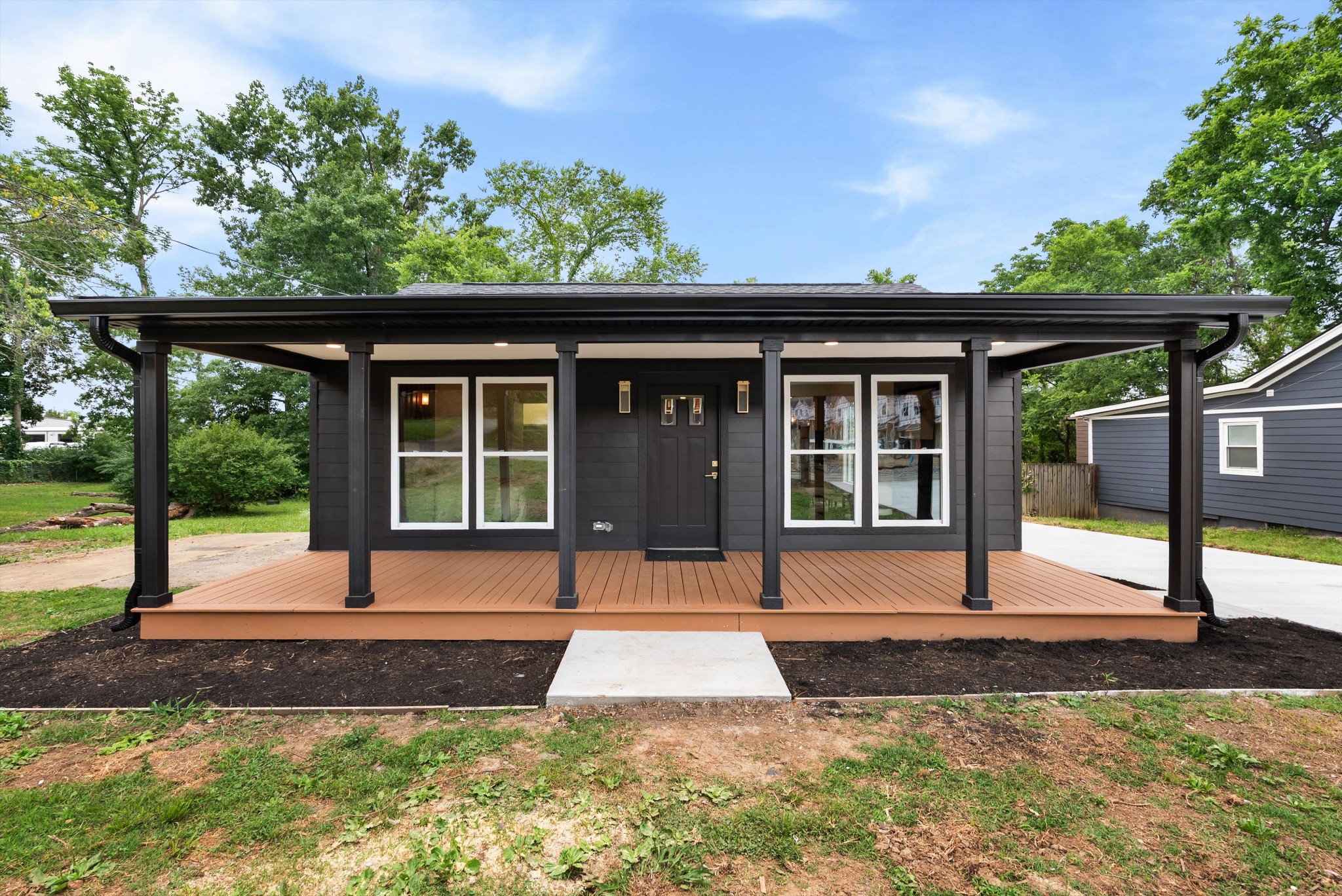 3036 Hillside Road Nashville, TN 37207 - Photo 2 of 60