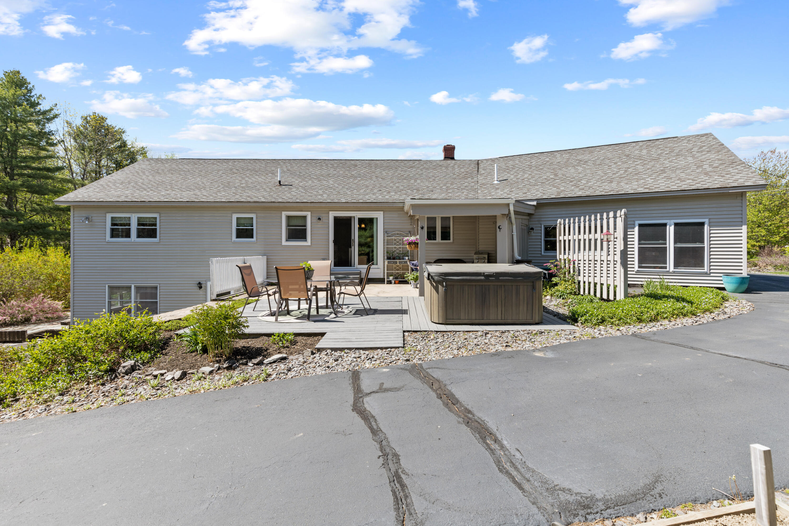 39 Oak Ridge Drive Standish, ME 04084 - Photo 46 of 62 39 Oakridge Drive Standish_044