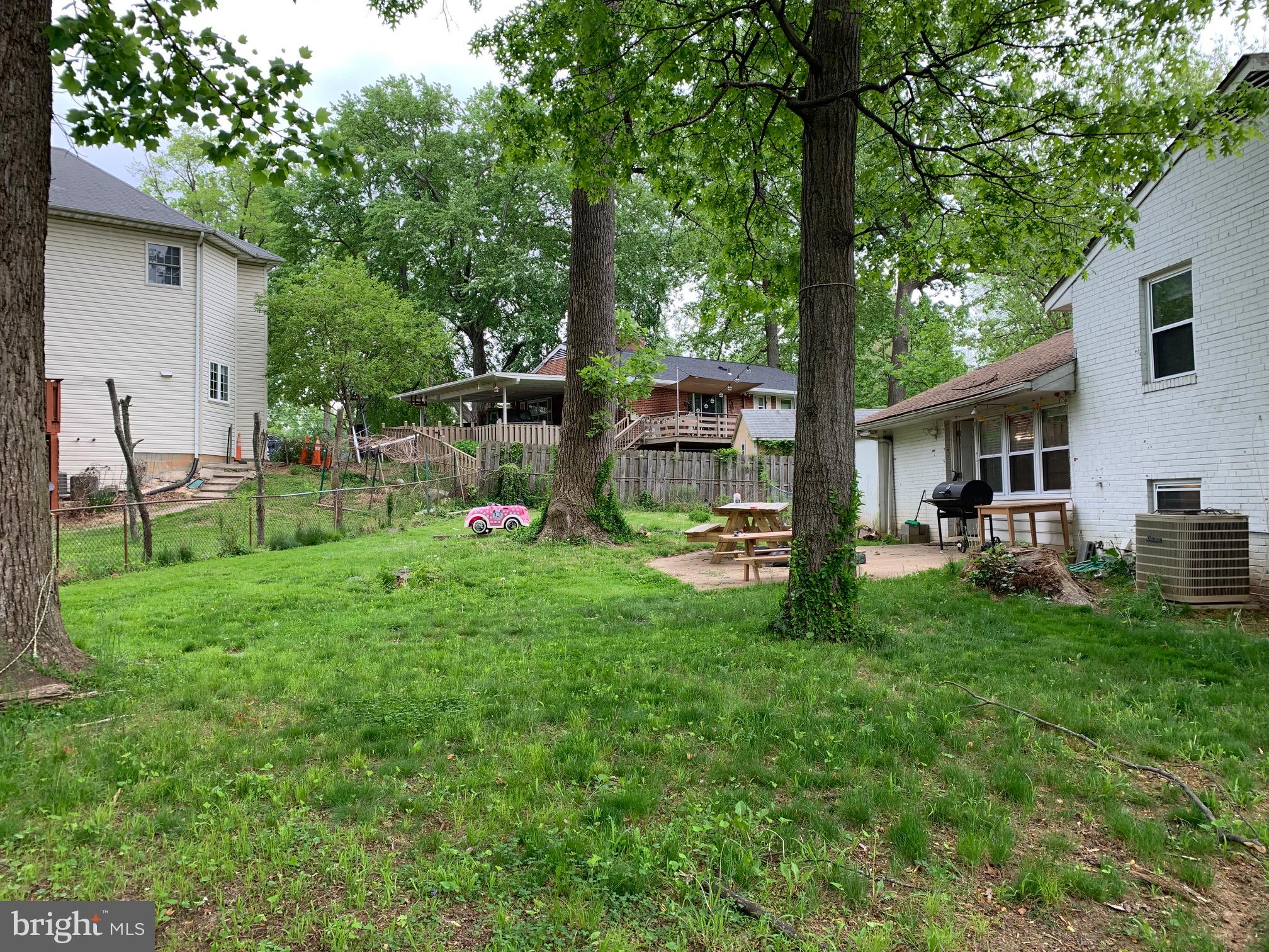 5402 Juliet Street Springfield, VA 22151 - Photo 4 of 22