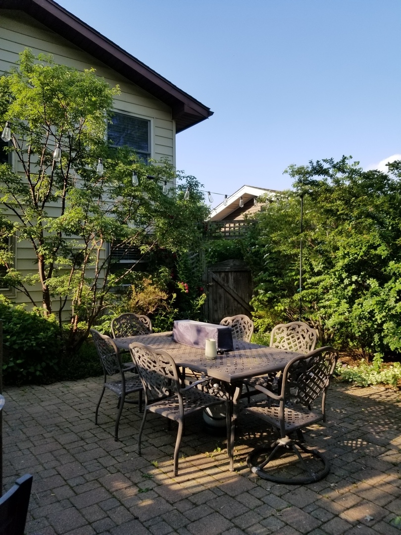 1095 Lancaster Court Hoffman Estates, IL 60169 - Photo 29 of 39