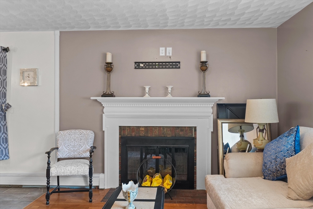 91 Maplewood Road Lynn, MA 01904 - Photo 8 of 42 Gallery Image 8