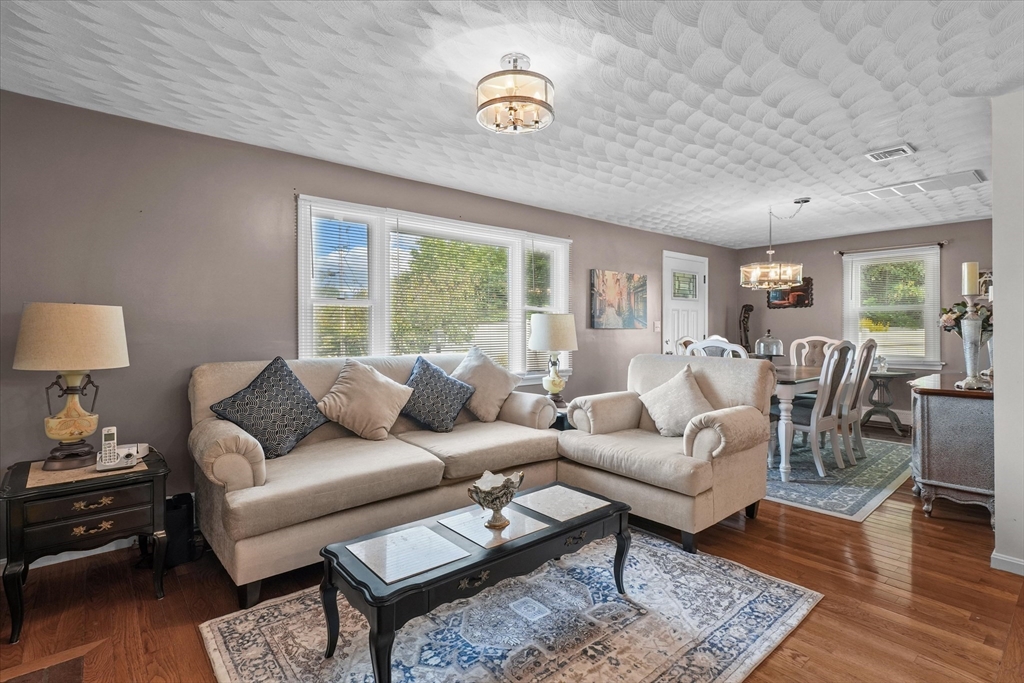 91 Maplewood Road Lynn, MA 01904 - Photo 9 of 42 Gallery Image 9