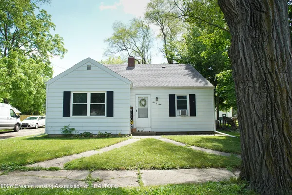 $185,000 | 609 West Walker Street, St. Johns, MI 48879