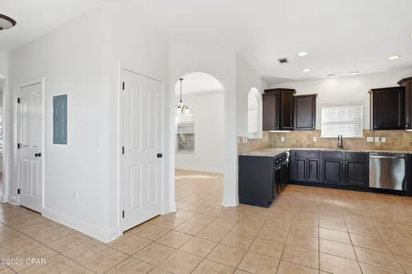 $2,500 | 323 Madison Circle, Panama City Beach, FL 32407