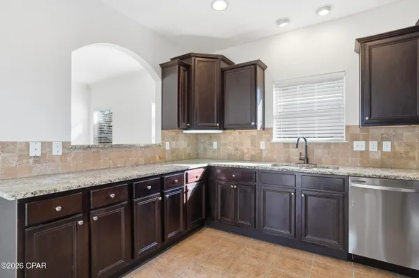 $2,500 | 323 Madison Circle, Panama City Beach, FL 32407