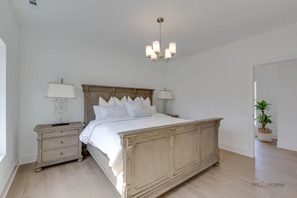 $650,000 | 19 Marina Drive, Des Plaines, IL 60016