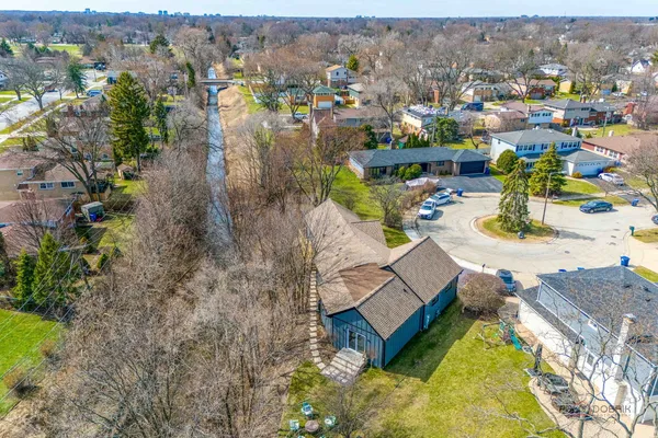 $650,000 | 19 Marina Drive, Des Plaines, IL 60016