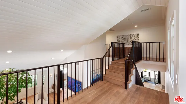 $5,199,000 | 1446 Lindacrest Drive, Beverly Hills, CA 90210