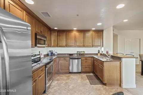 $615,000 | 21320 North 56th Street, Unit 1068, Phoenix, AZ 85054