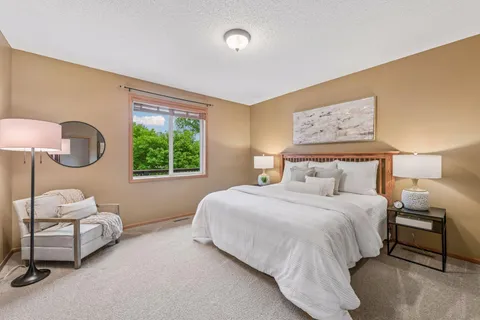 $324,900 | 464 Meadow Lane, Norwood Young America, MN 55397
