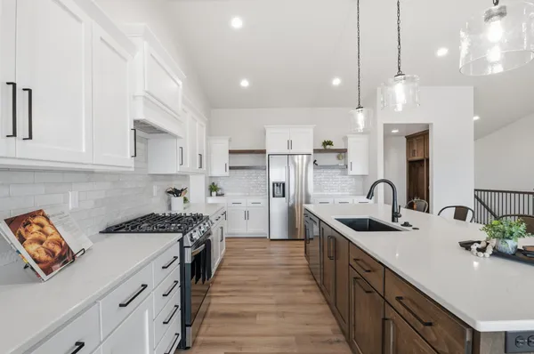 $559,900 | 3740 Edwina Drive, De Pere, WI 54115