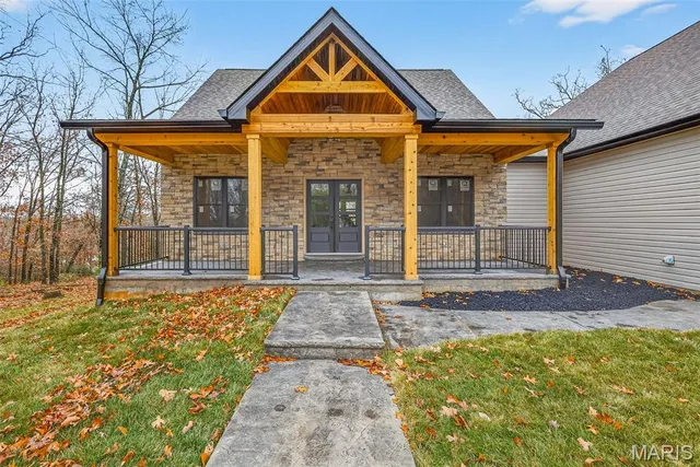 $595,500 | 431 Darcie Drive, Bonne Terre, MO 63628