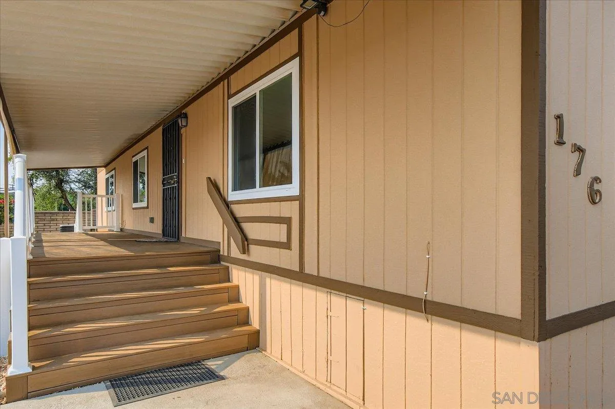11949 Riverside Drive Lakeside, CA 92040 - Photo 4 of 32