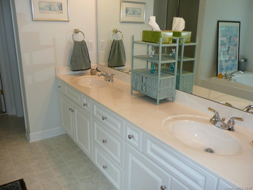 2072 Winding Oak Road Rock Hill, SC 29732 - Photo 15 of 24 Gallery Image 15