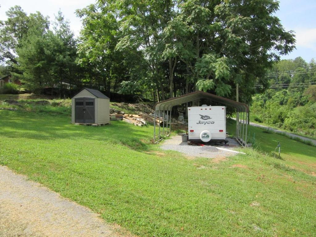 734 Willow Springs Road Elizabethton, TN 37643 - Photo 3 of 9 Photo 3