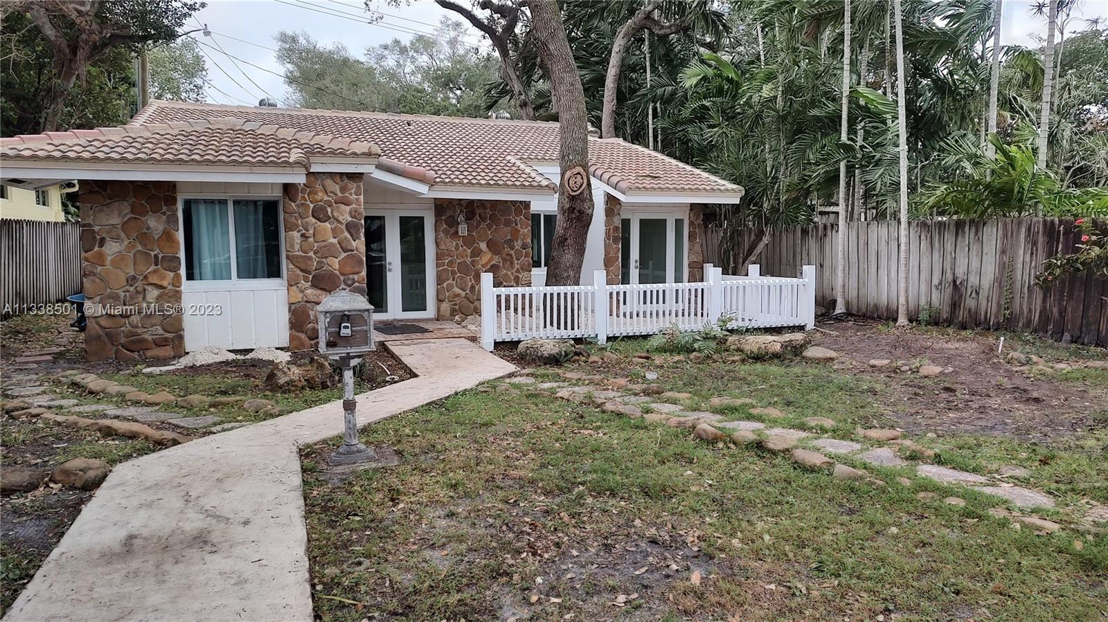 2124 North Park Road Hollywood, FL 33021 - Photo 13 of 43