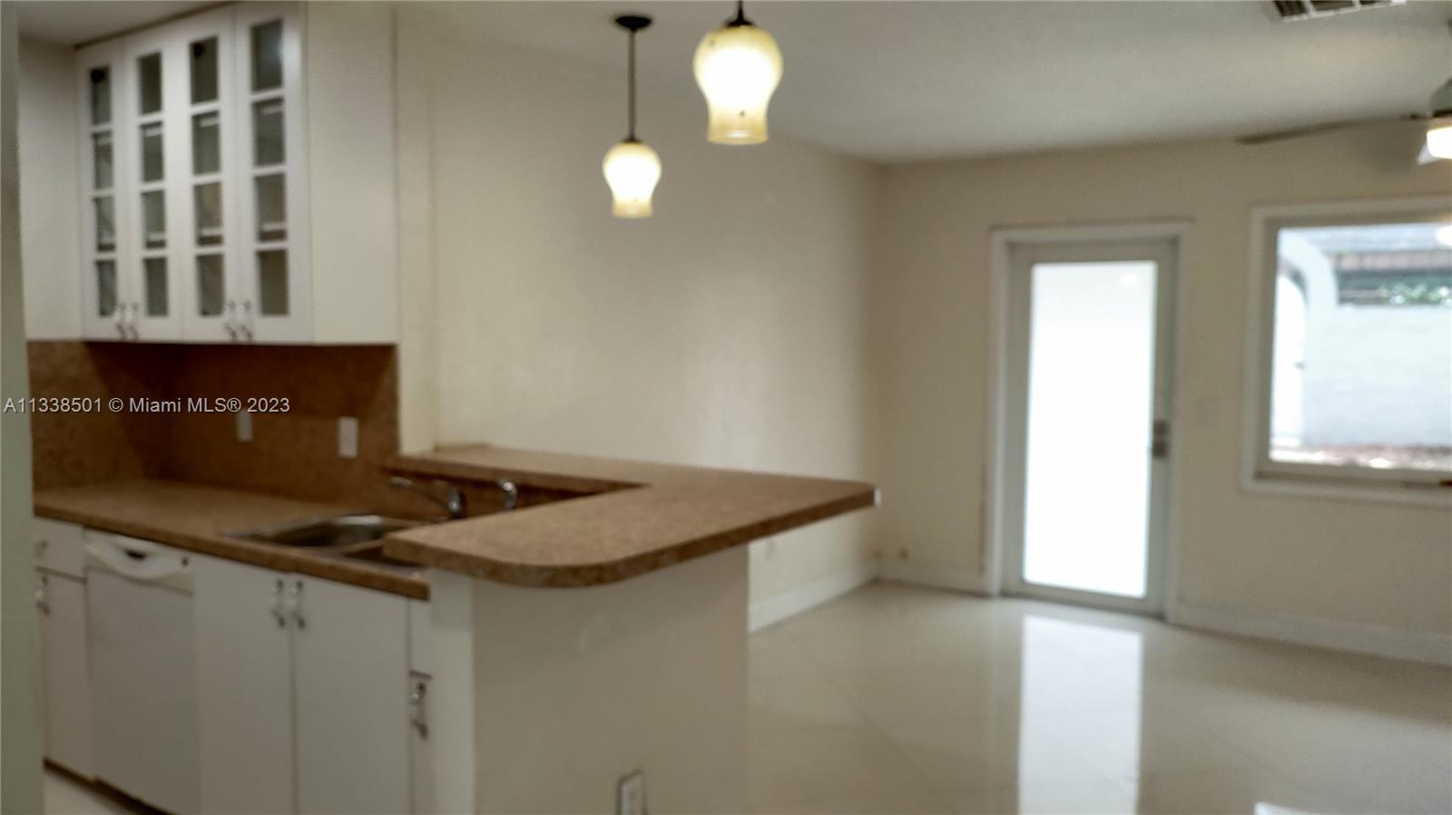 2124 North Park Road Hollywood, FL 33021 - Photo 17 of 43
