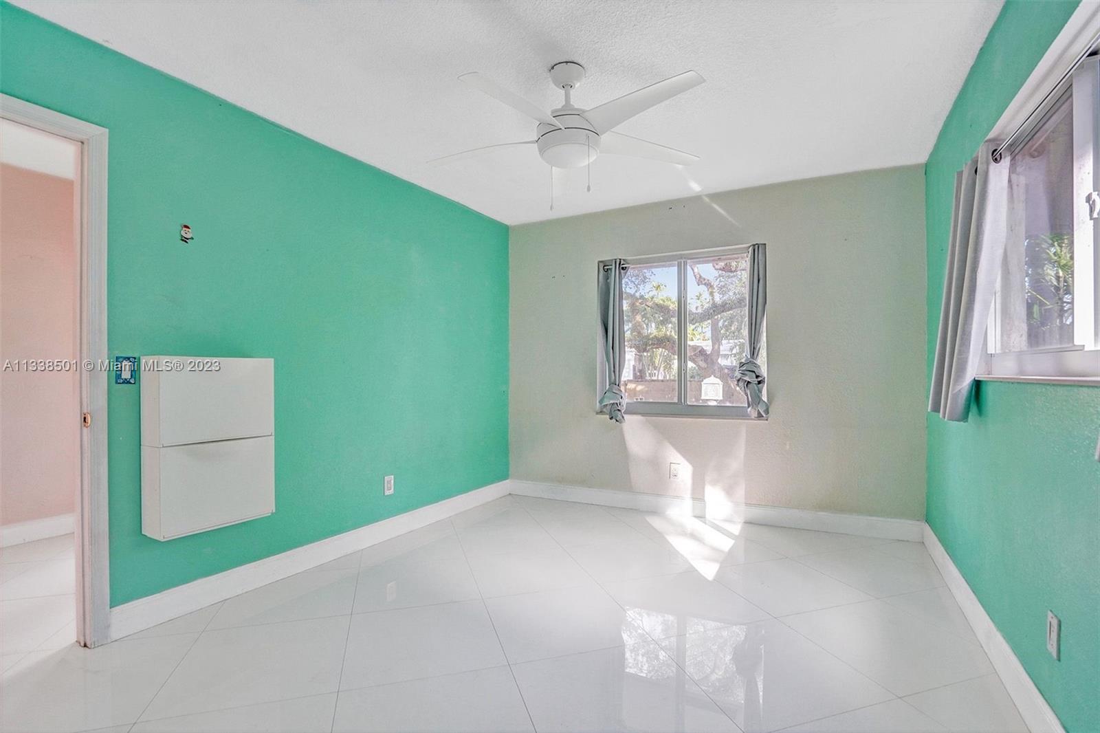 2124 North Park Road Hollywood, FL 33021 - Photo 18 of 43