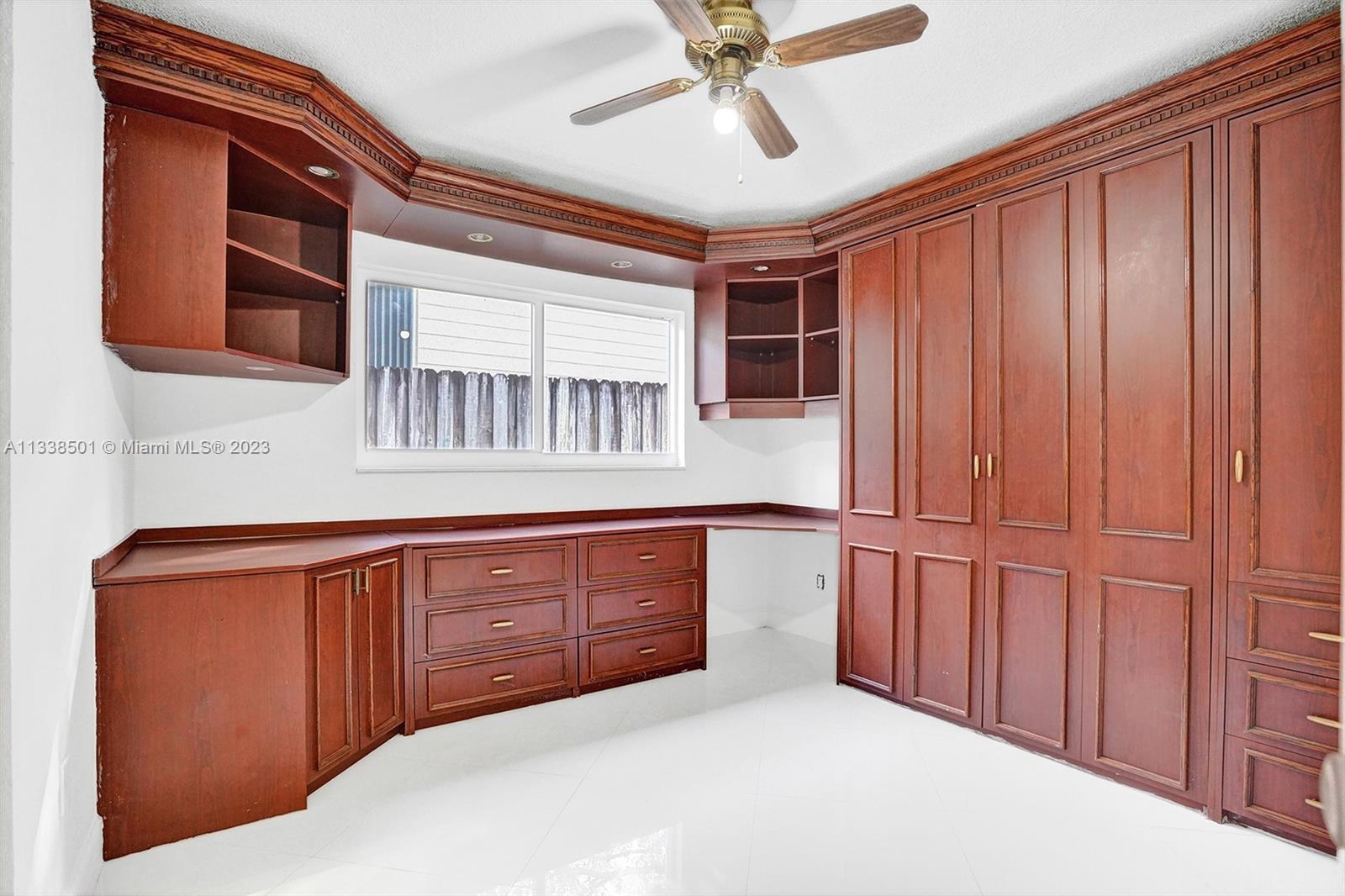 2124 North Park Road Hollywood, FL 33021 - Photo 2 of 43