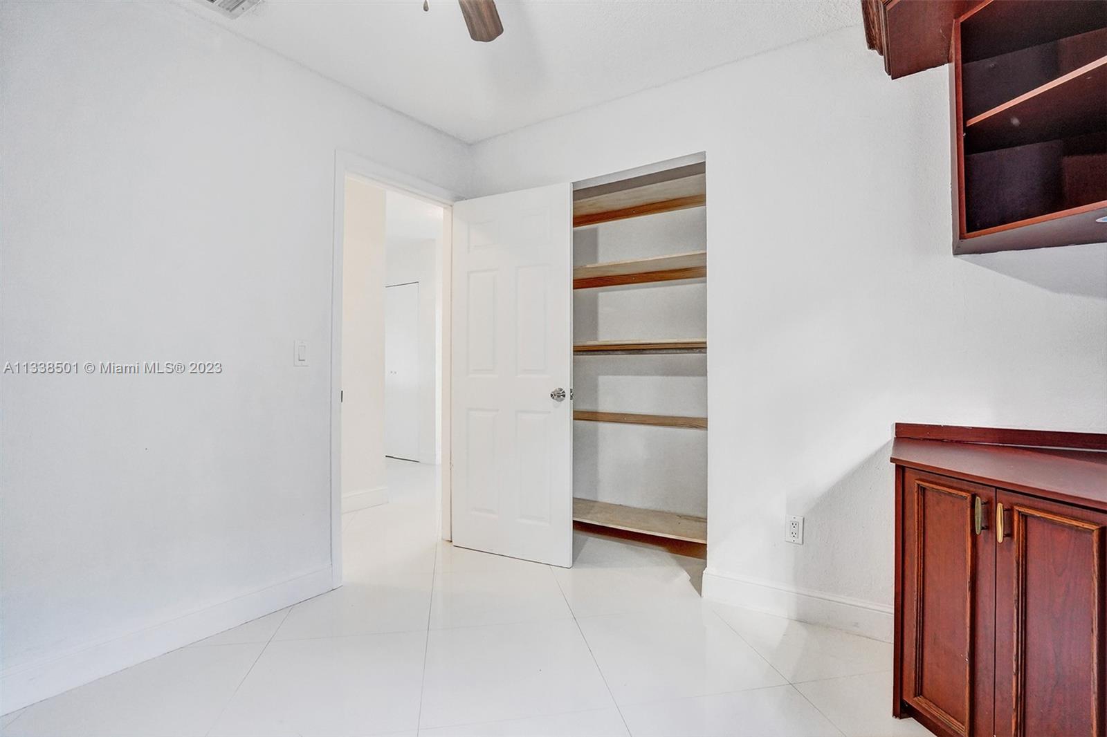 2124 North Park Road Hollywood, FL 33021 - Photo 22 of 43