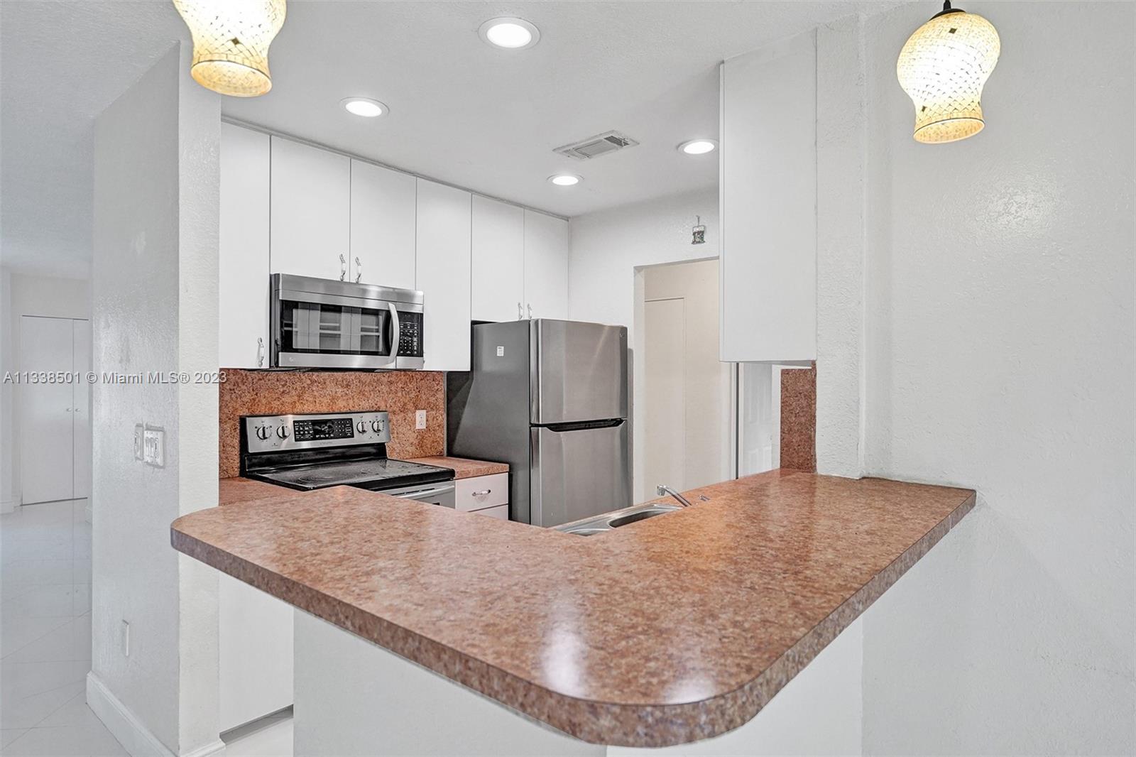 2124 North Park Road Hollywood, FL 33021 - Photo 28 of 43