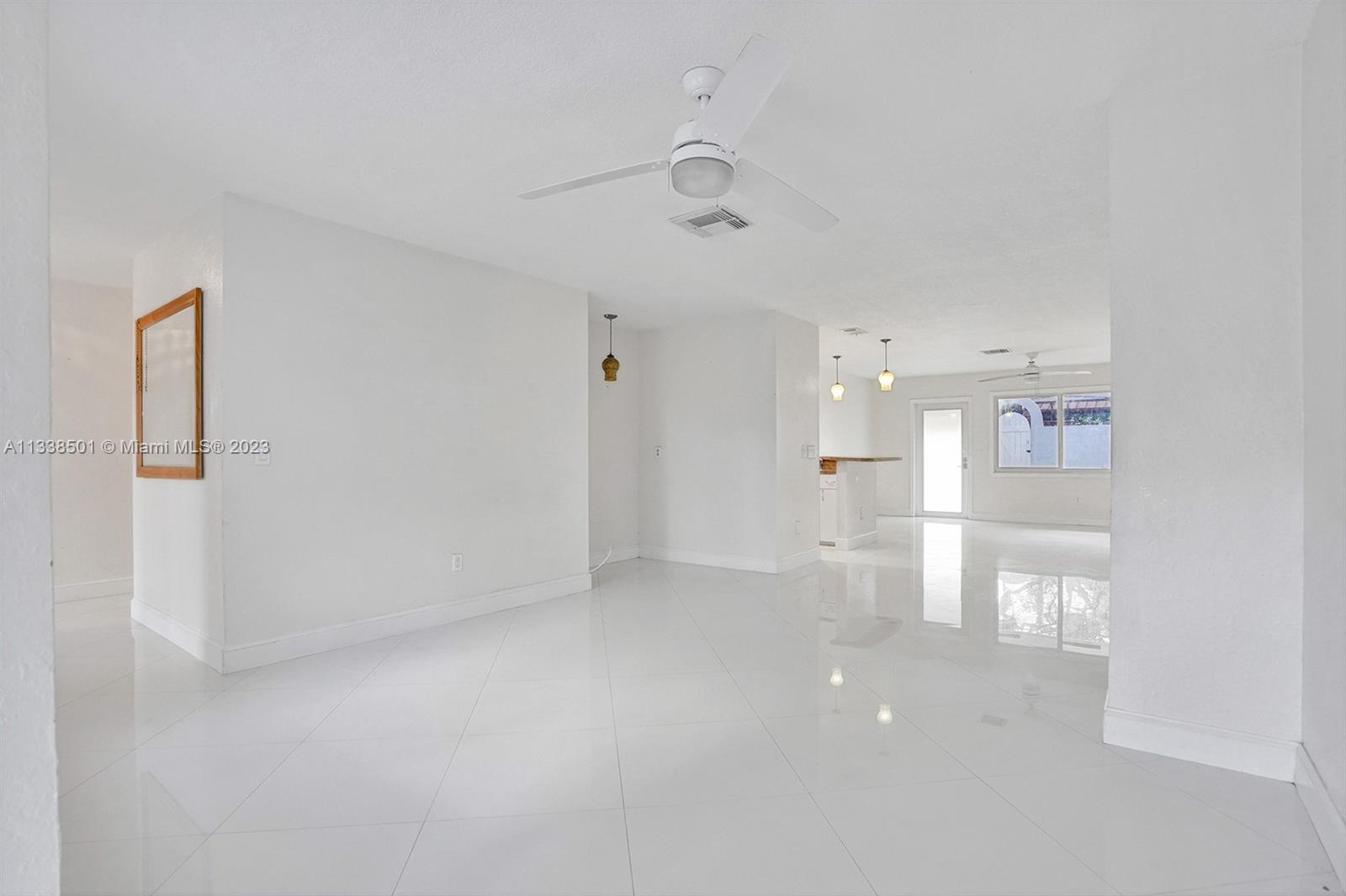 2124 North Park Road Hollywood, FL 33021 - Photo 3 of 43