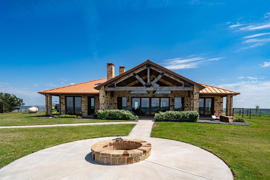 1032 Braune Road Merkel, TX 79536 - Photo 4 of 36 a front view of a house with a yard