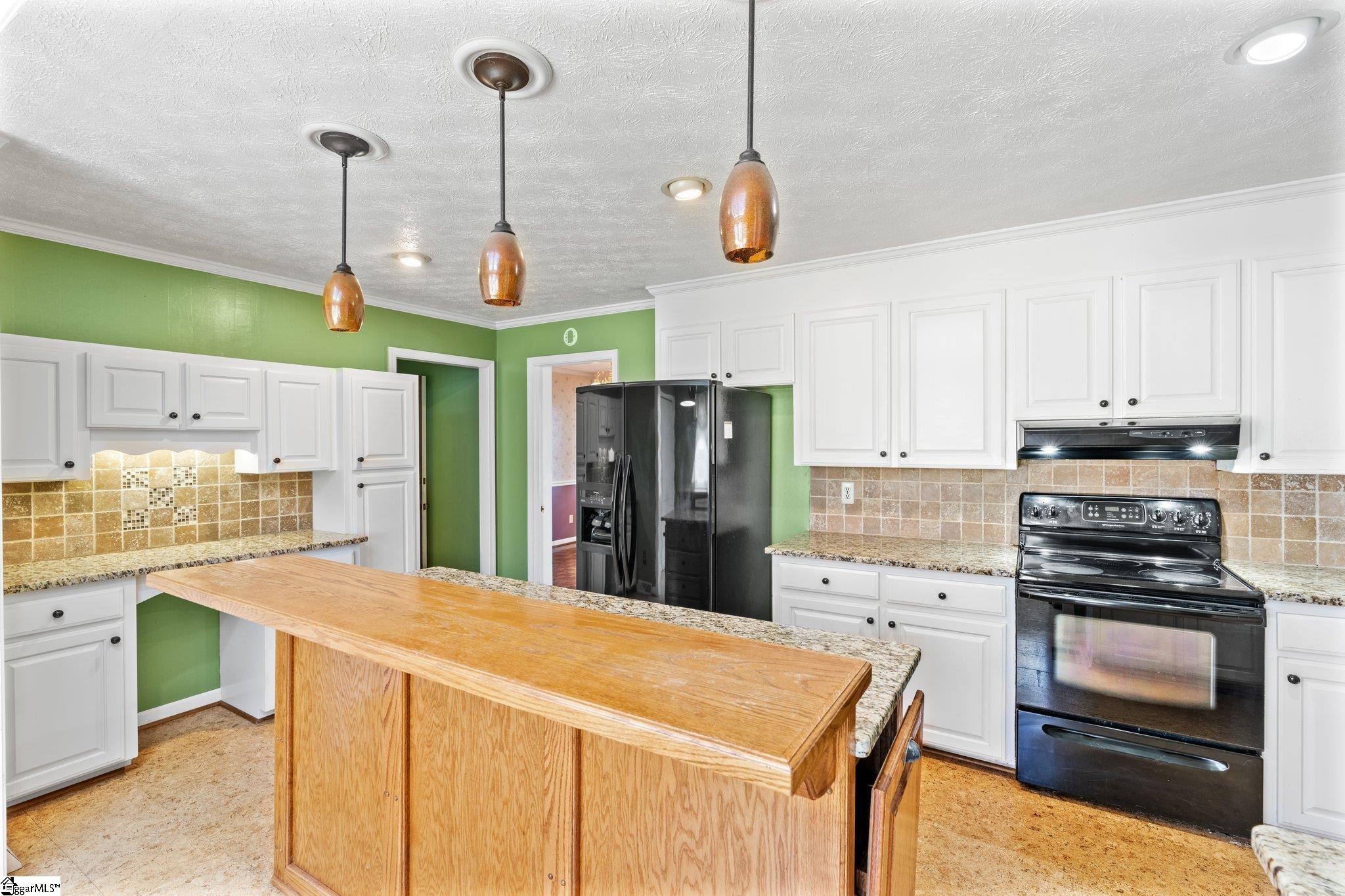 78 Hunter Road Fountain Inn, SC 29644 - Photo 4 of 36