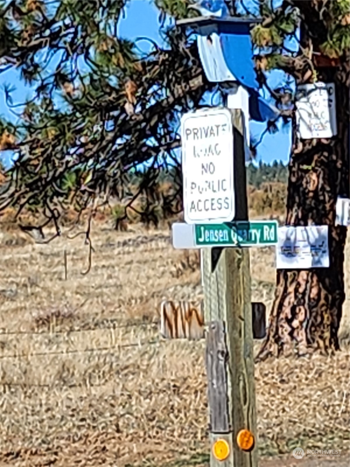 36 Bluebird Ridge, Unit 1 Roosevelt, WA 99356 - Photo 2 of 12 a picture of a book