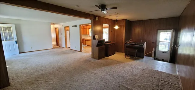 $315,000 | 101 South Harrison Street, Spring Hill, KS 66083