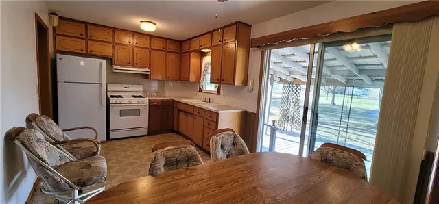 $315,000 | 101 South Harrison Street, Spring Hill, KS 66083