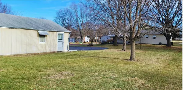 $315,000 | 101 South Harrison Street, Spring Hill, KS 66083