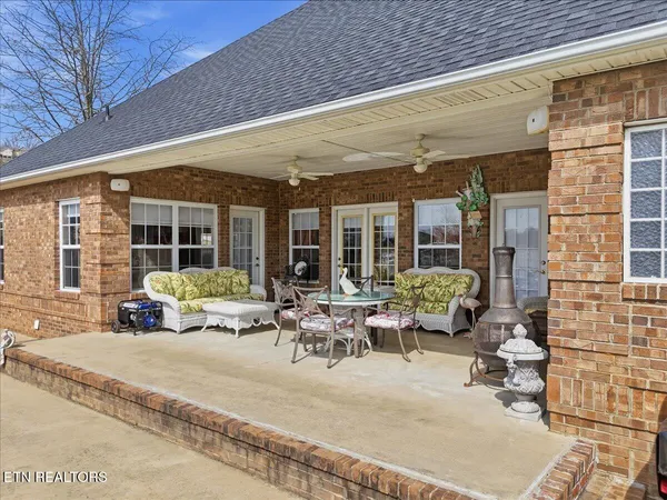 $1,033,290 | 522 Waterstone Circle, Greeneville, TN 37745
