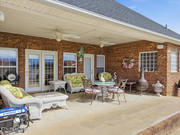 $1,033,290 | 522 Waterstone Circle, Greeneville, TN 37745