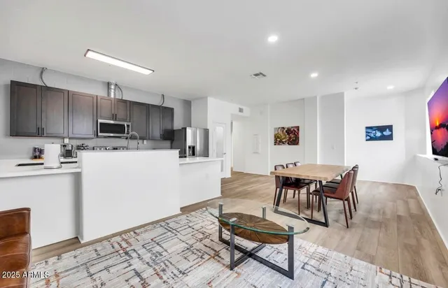 $5,400 | 840 South Farmer Avenue, Tempe, AZ 85281