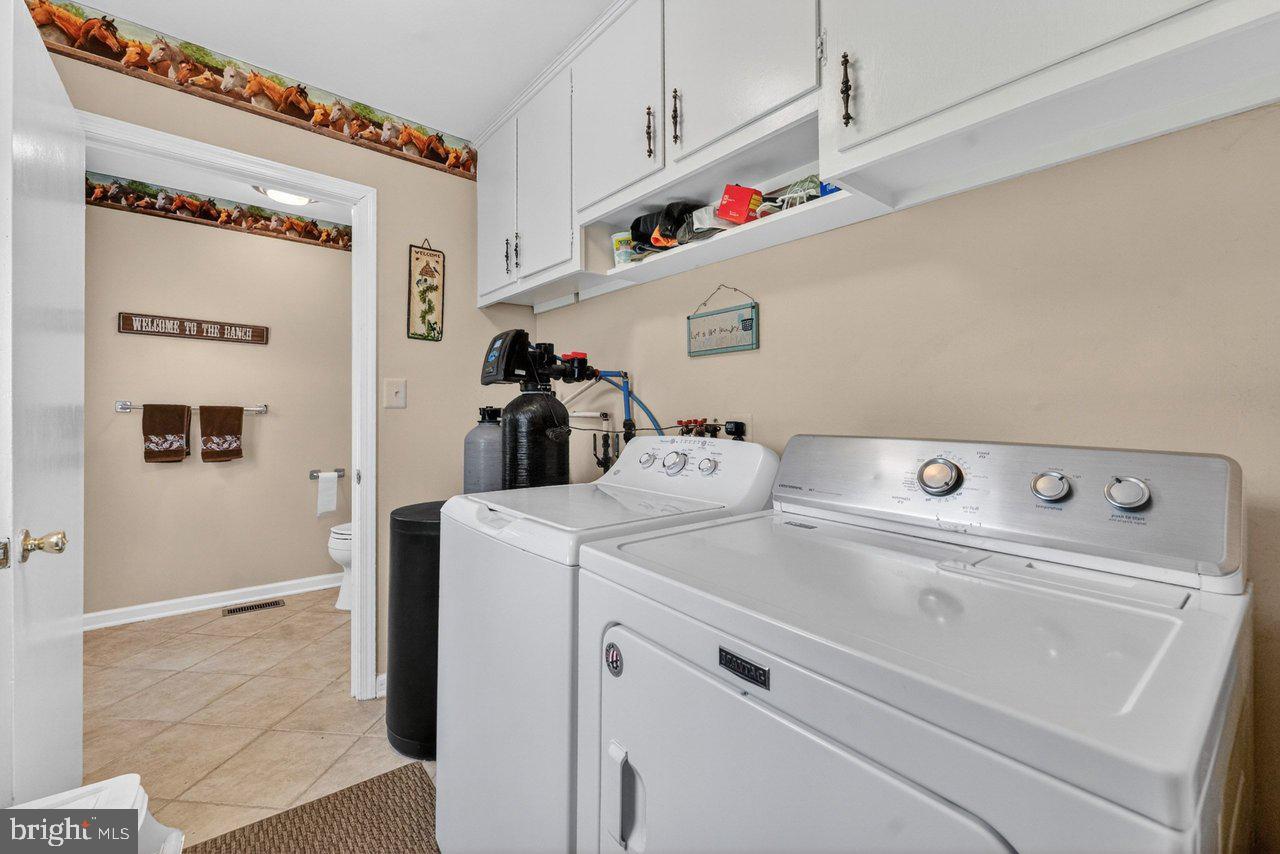 158 Chesterfield Georgetown Road Chesterfield, NJ 08515 - Photo 20 of 48 Bright and functional laundry space.