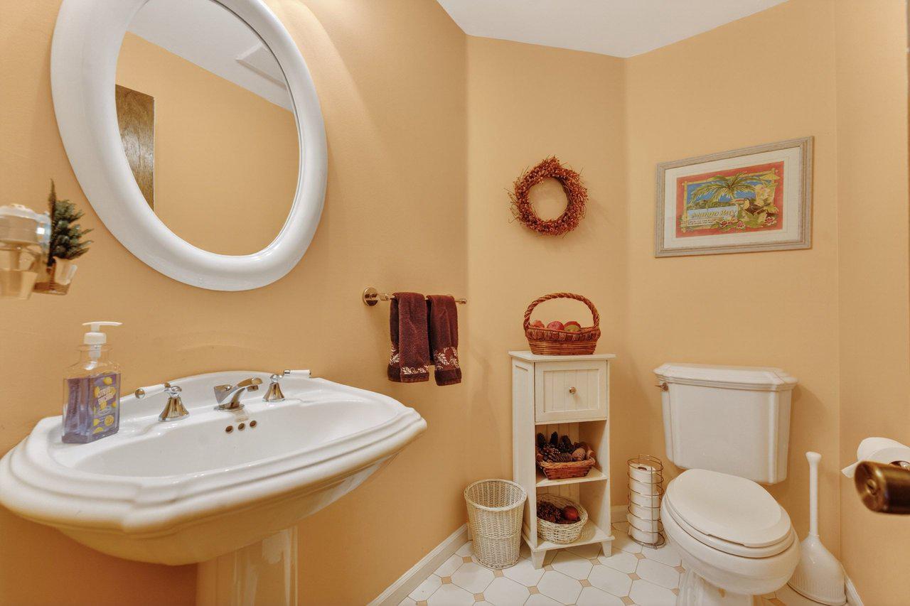 158 Chesterfield Georgetown Road Chesterfield, NJ 08515 - Photo 26 of 48 Half bath 2 main floor.