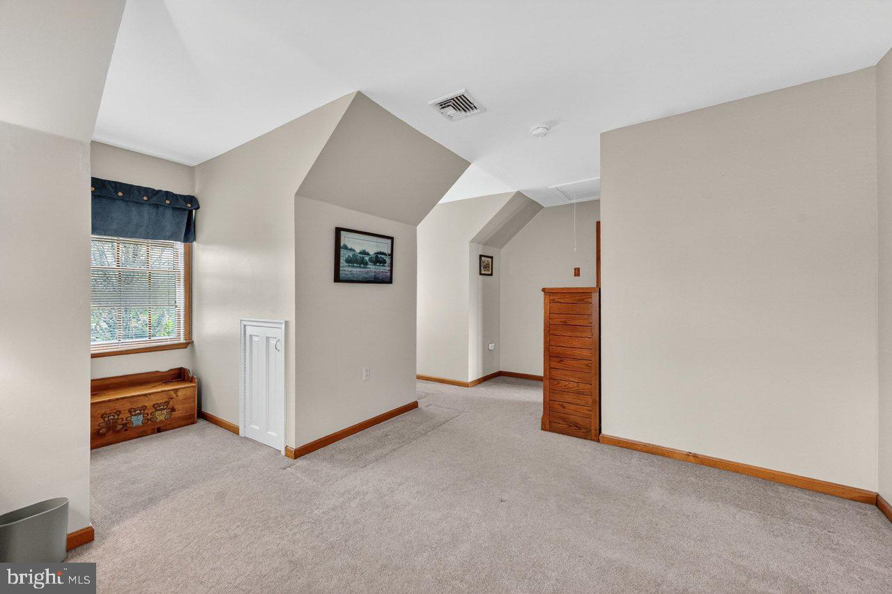 158 Chesterfield Georgetown Road Chesterfield, NJ 08515 - Photo 33 of 48 Bedroom 3 -2nd floor