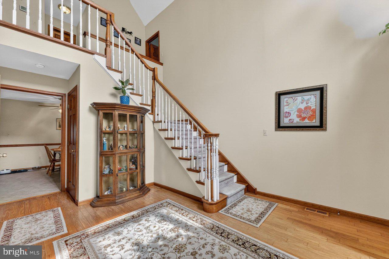 158 Chesterfield Georgetown Road Chesterfield, NJ 08515 - Photo 7 of 48 Inviting foyer with elegant staircase.