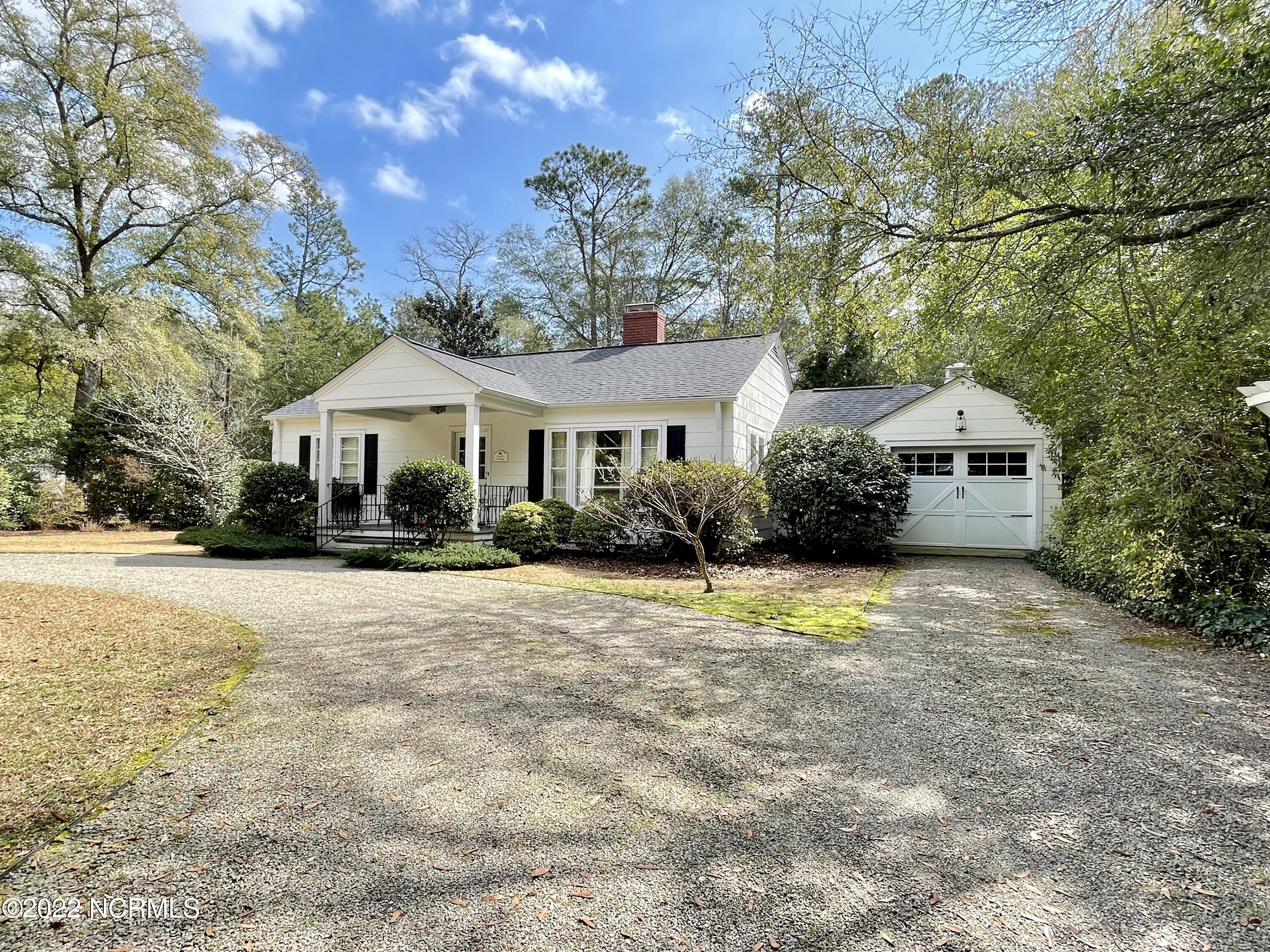 130 Everette Road Pinehurst, NC 28374 - Photo 5 of 41 2B82409A-C1A7-41F1-8F23-C32C9F7E3190_1_2